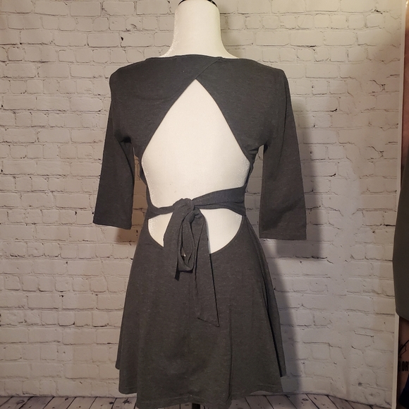 Flare skirt grey mini dress. - Picture 2 of 7